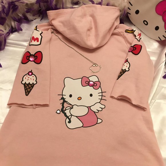 Adorbale cotton candy pink hello kitty hoodie and matching necklace! - Picture 3 of 12